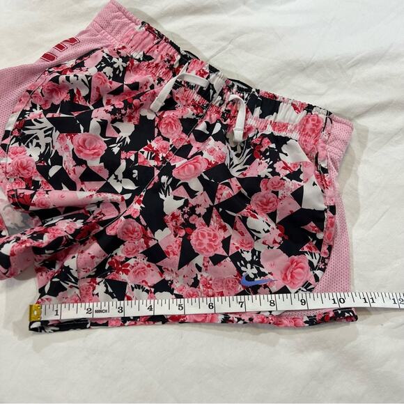 Nike Girls Pink Floral Running Shorts sz S Pink and Black - Picture 13 of 16